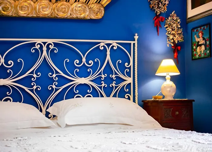 Giorgia Oda ve Kahvaltı Taormina